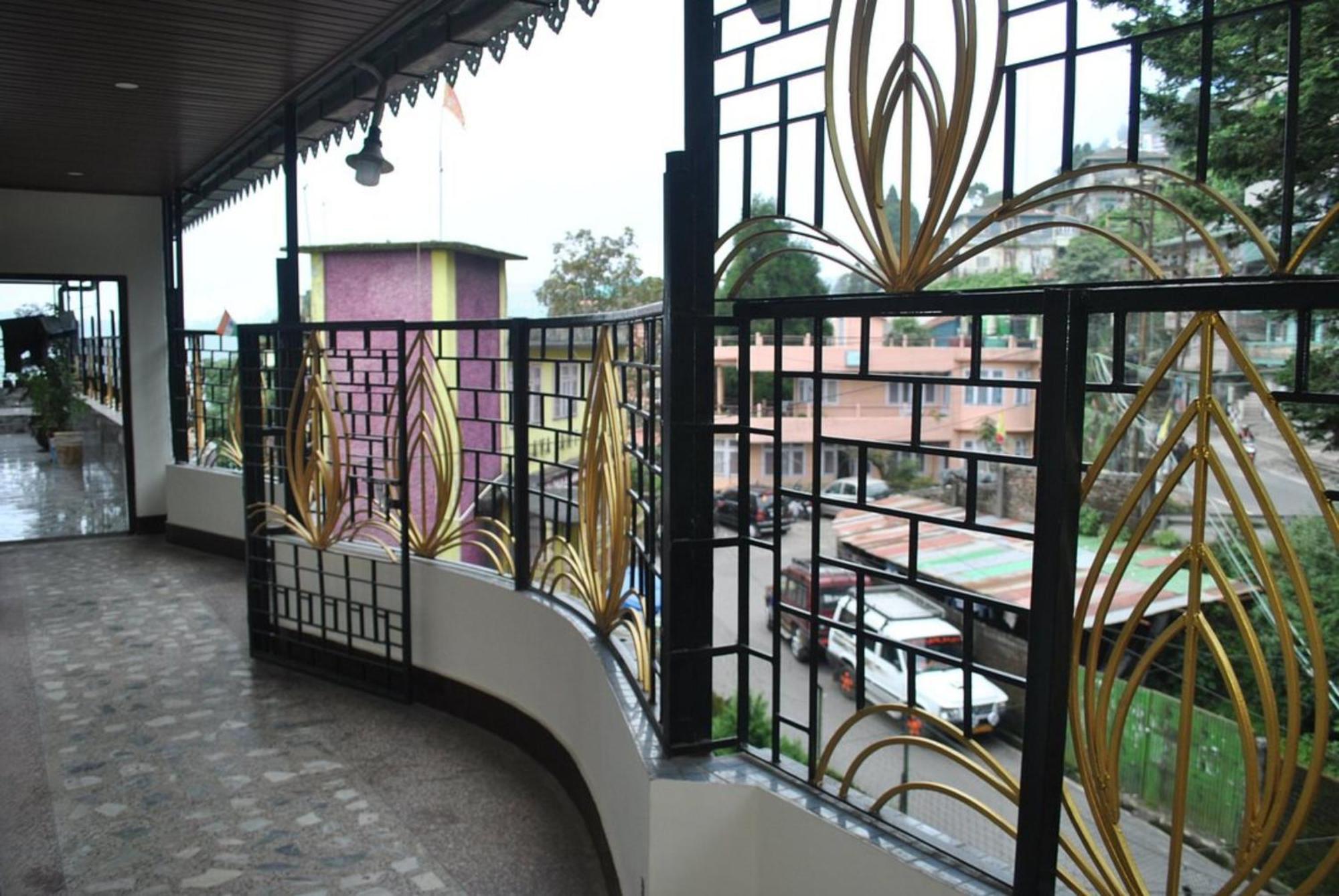 Hotel Kasturi Palace Darjeeling - Excellent Service Recommended Eksteriør billede